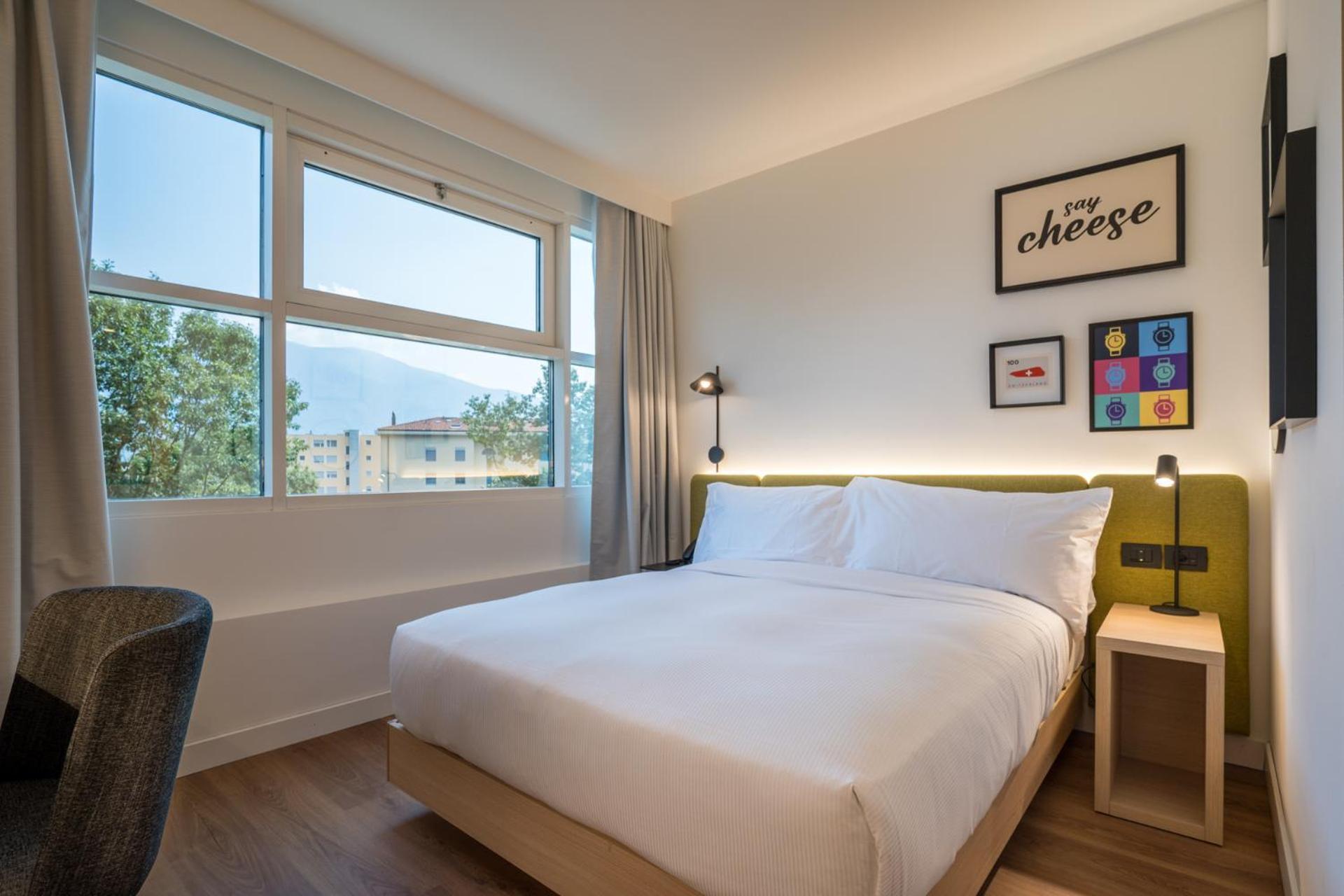 Отель Hampton By Hilton Locarno Лозон Экстерьер фото