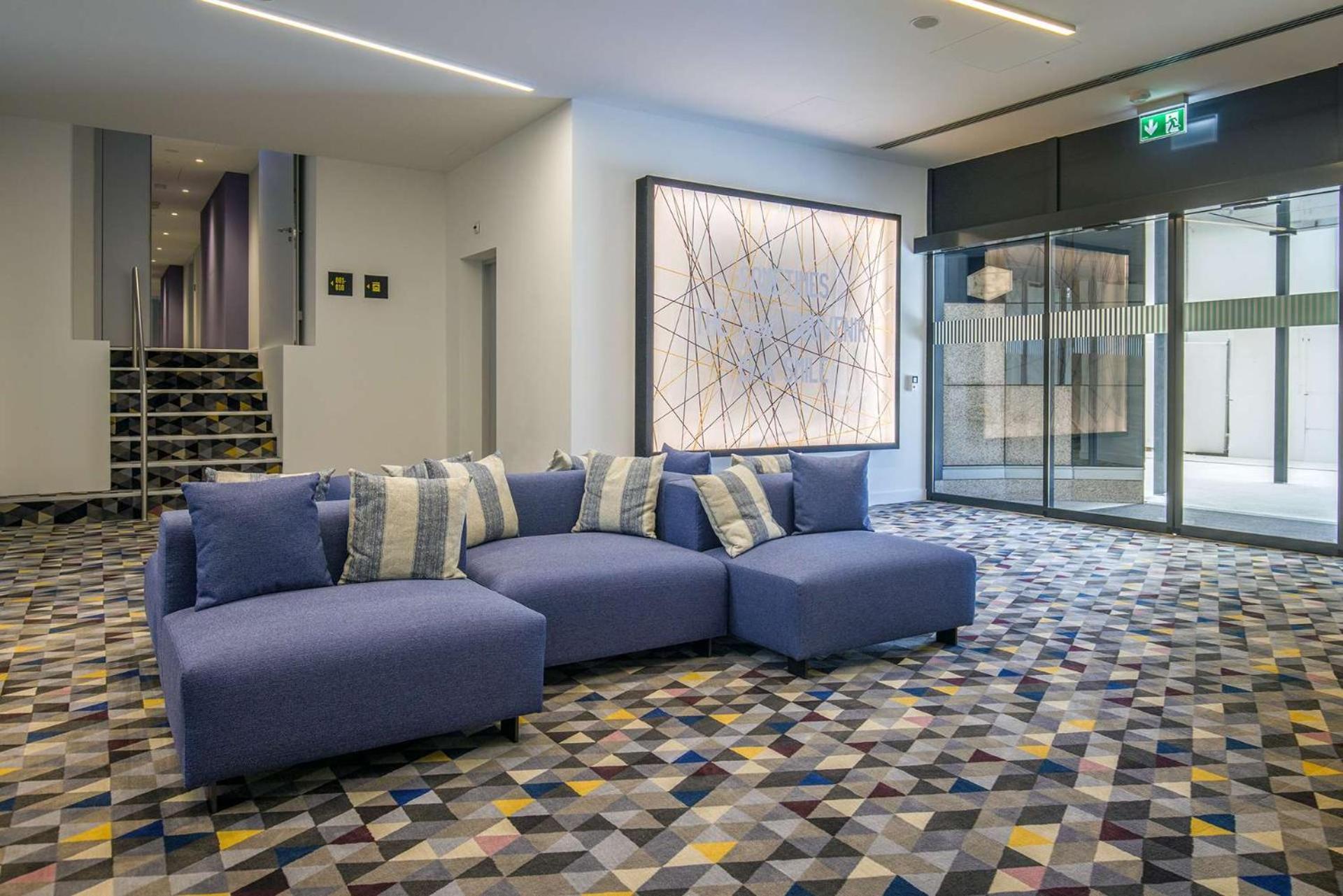 Отель Hampton By Hilton Locarno Лозон Экстерьер фото